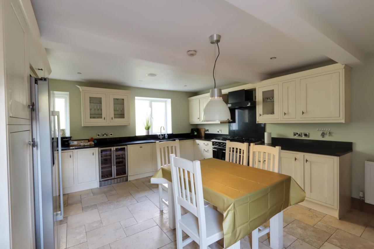 Вилла Bretton House Farm Retreat Честер Экстерьер фото